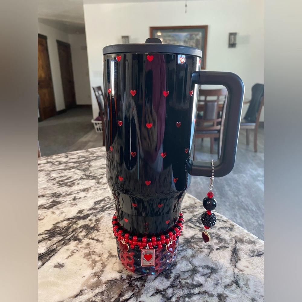 DO NOT BUY! 40 oz Queen of Hearts traveler